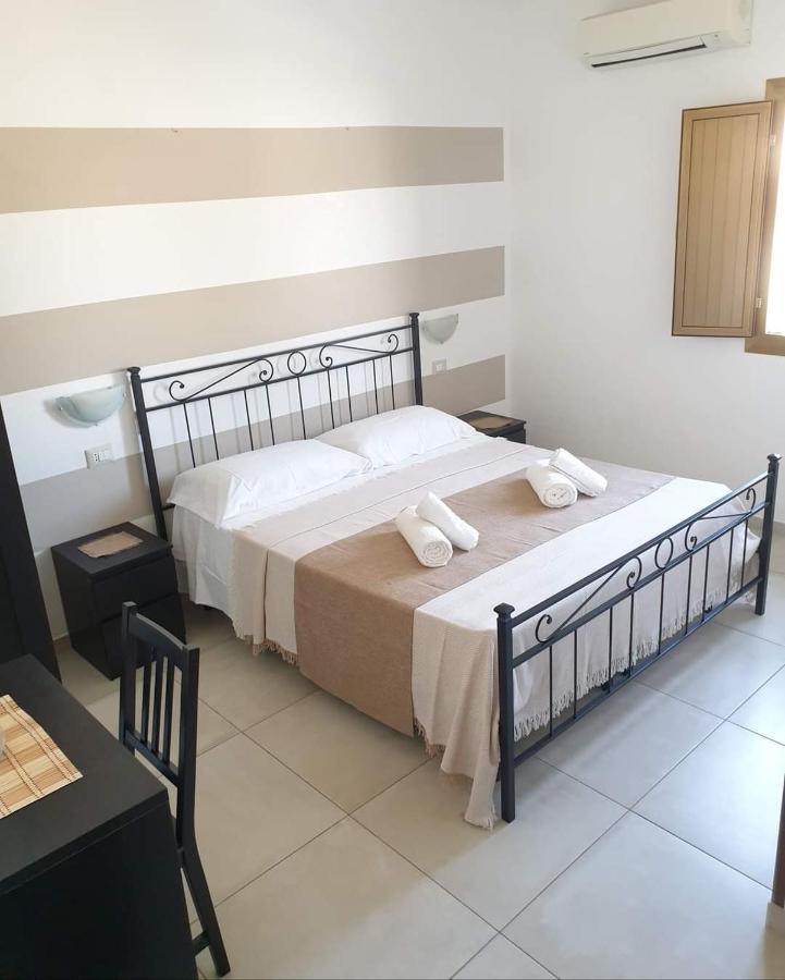 Chalet Del Mare Bed & Breakfast Porto Cesareo Bagian luar foto